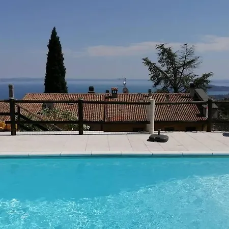 Casa Arianna: Incantevole Vista Lago E Piscina Apartment *