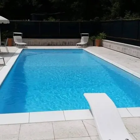 Casa Arianna: Incantevole Vista Lago E Piscina * Salo