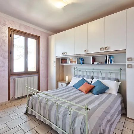 Casa Arianna: Incantevole Vista Lago E Piscina * Salo