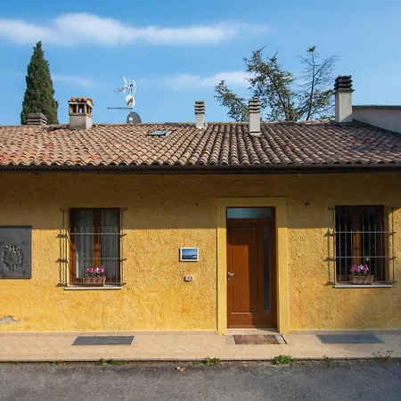 Apartment Casa Arianna: Incantevole Vista Lago E Piscina Salo